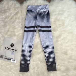 SOLD!Brand new leggings size small